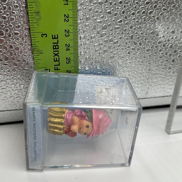 Hallmark Keepsake Merry Miniatures Happy Hatters Collection Rosie Chapeauzie - Picture 7 of 7